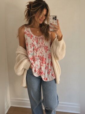 Faded Glory Floral Ruffle Blouse – Size L (12–14)